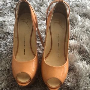 Peach Color Giuseppe